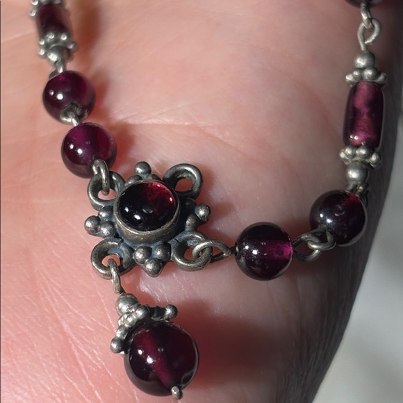 Vintage Jewelry - Vintage Sterling Silver Genuine Garnet Beaded Necklace